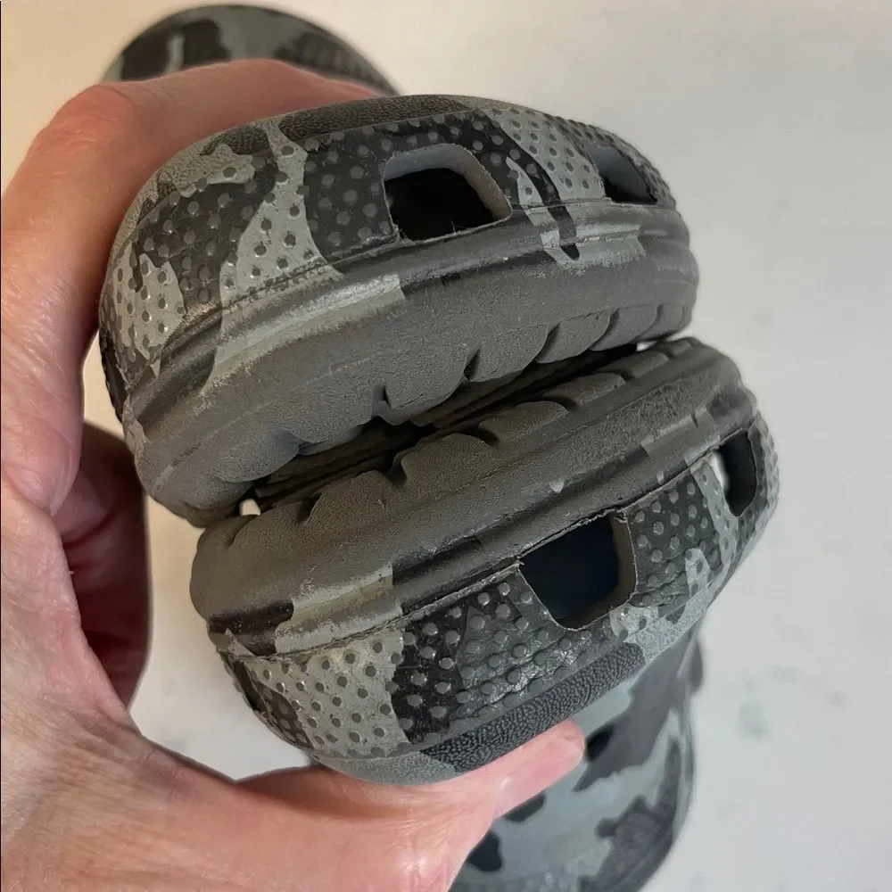 CROCS brand style
